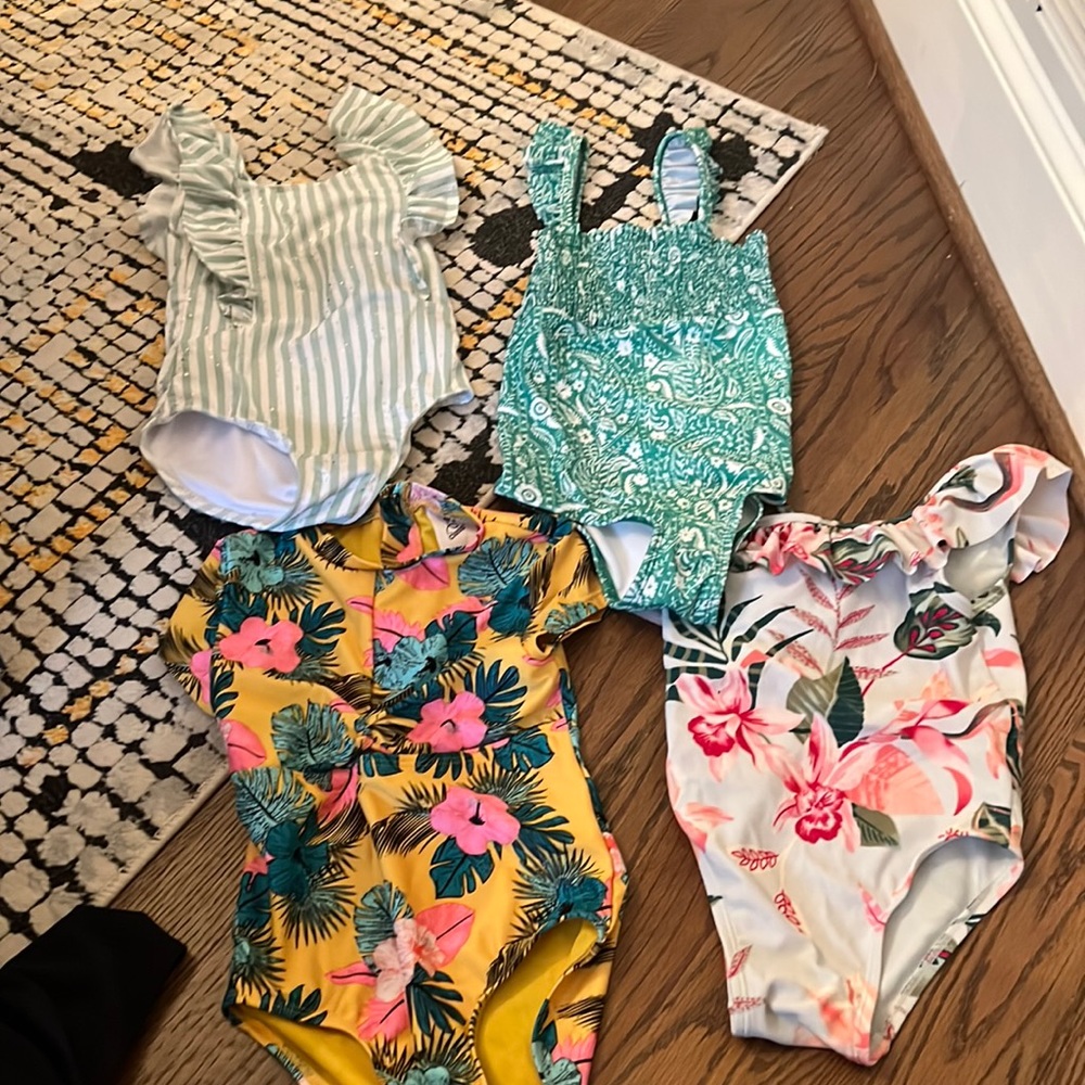 Girls size 4-5 swimsuit one pieces! Hardly worn.